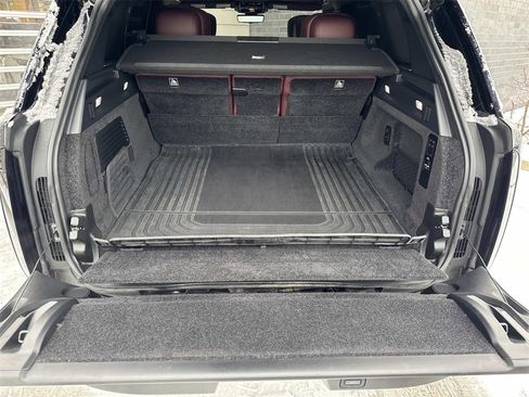 Used 2023 Land Rover Range Rover Autobiography image 6