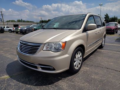 Used 2013 Chrysler Town & Country Touring w/ Trailer Tow Group