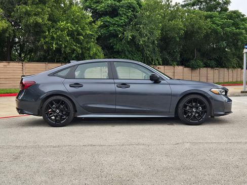Used 2025 Honda Civic Sport image 2