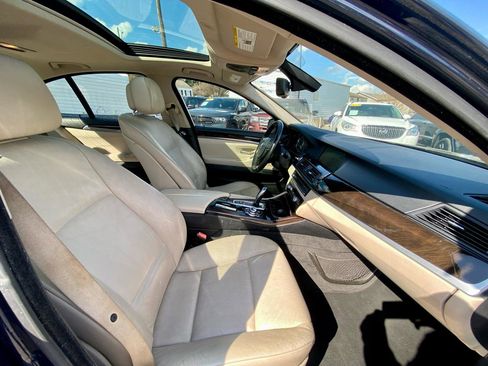 Used 2011 BMW 528i Sedan image 9