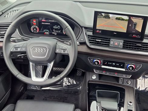 Used 2023 Audi Q5 2.0T Premium Plus w/ Premium Plus Package AWD/4WD image 35
