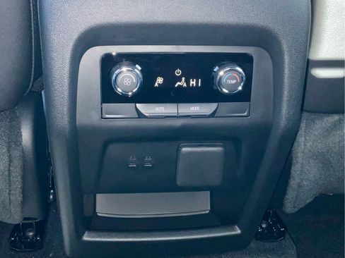 New 2026 Chevrolet Traverse Z71 w/ Enhanced Driving Package image 56