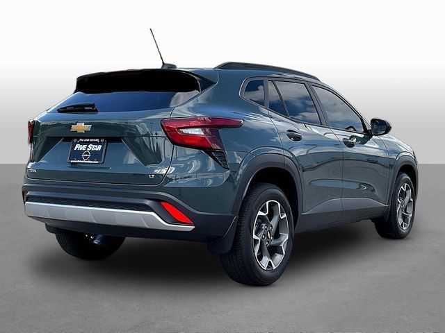 Used 2025 Chevrolet Trax LT w/ LT Convenience Package FWD image 7