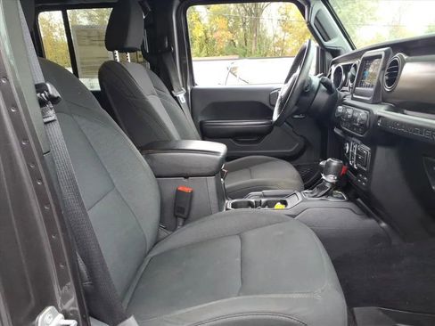 Used 2019 Jeep Wrangler Unlimited Sport S image 12