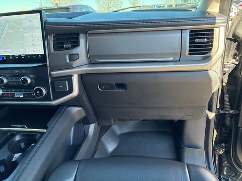 Used 2022 Ford Expedition XLT AWD/4WD image 51