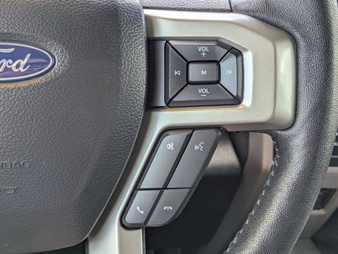 Used 2019 Ford F250 Lariat w/ Lariat Ultimate Package AWD/4WD image 23