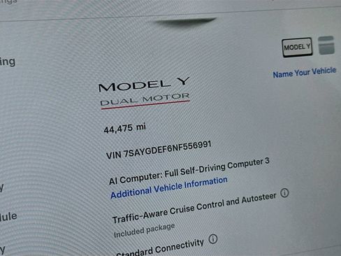 Used 2022 Tesla Model Y Performance AWD/4WD image 16
