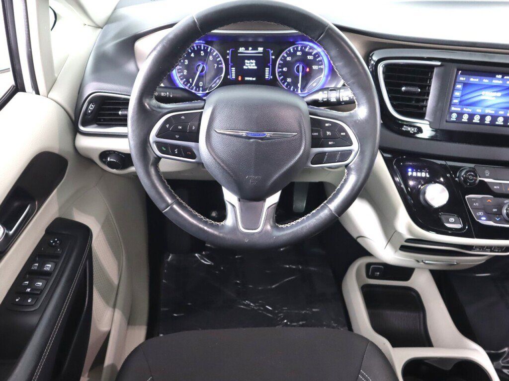 Used 2021 Chrysler Voyager LX w/ Cold Weather Group FWD image 29