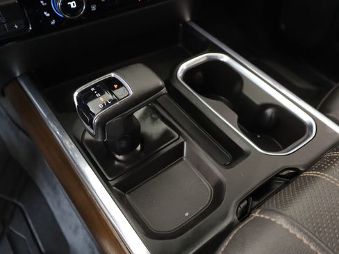 Used 2024 Chevrolet Silverado 1500 High Country image 8