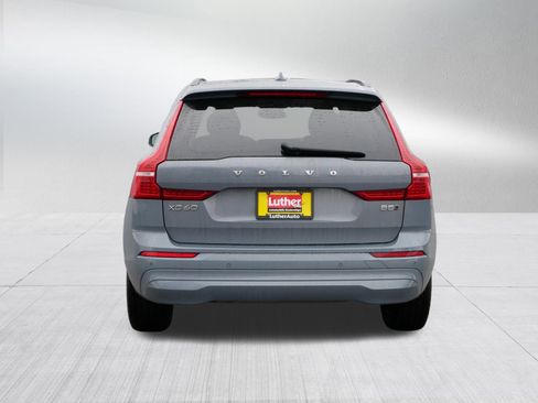 Used 2023 Volvo XC60 B5 Core image 6