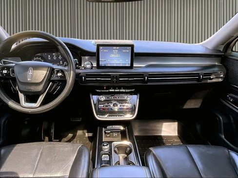 Used 2021 Lincoln Corsair AWD w/ Premium Package image 16