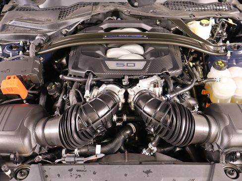 Used 2025 Ford Mustang Dark Horse RWD image 18
