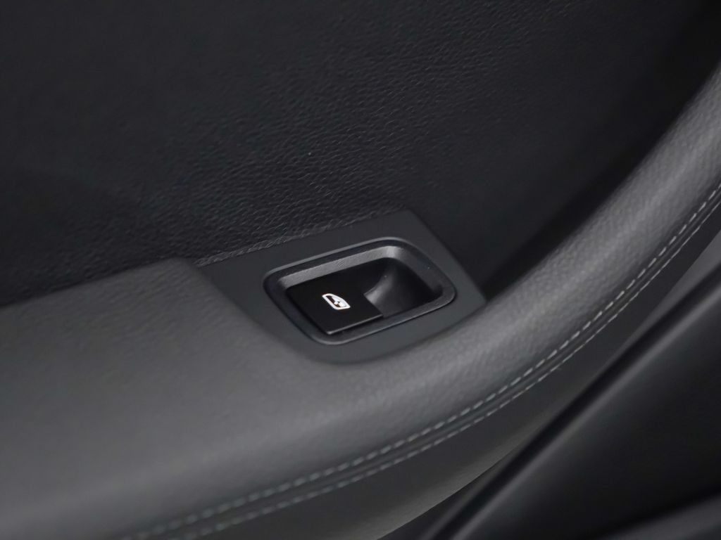 Certified 2026 Porsche Panamera 4 AWD/4WD image 26