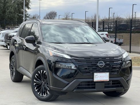 New 2026 Nissan Rogue Dark Armor image 2