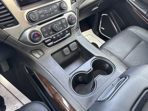 Used 2017 Chevrolet Suburban LT image 41
