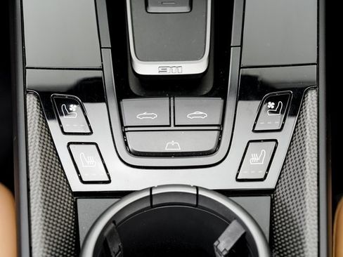 Certified 2022 Porsche 911 Carrera GTS image 23