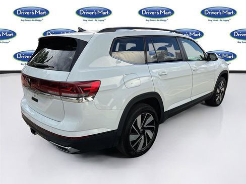 Used 2025 Volkswagen Atlas SE image 7