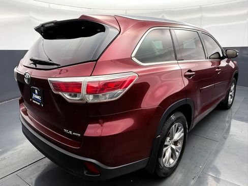 Used 2015 Toyota Highlander XLE AWD/4WD image 7