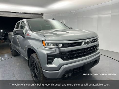 Used 2025 Chevrolet Silverado 1500 RST w/ Convenience Package II image 8