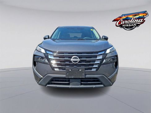 Used 2024 Nissan Rogue S AWD/4WD image 2
