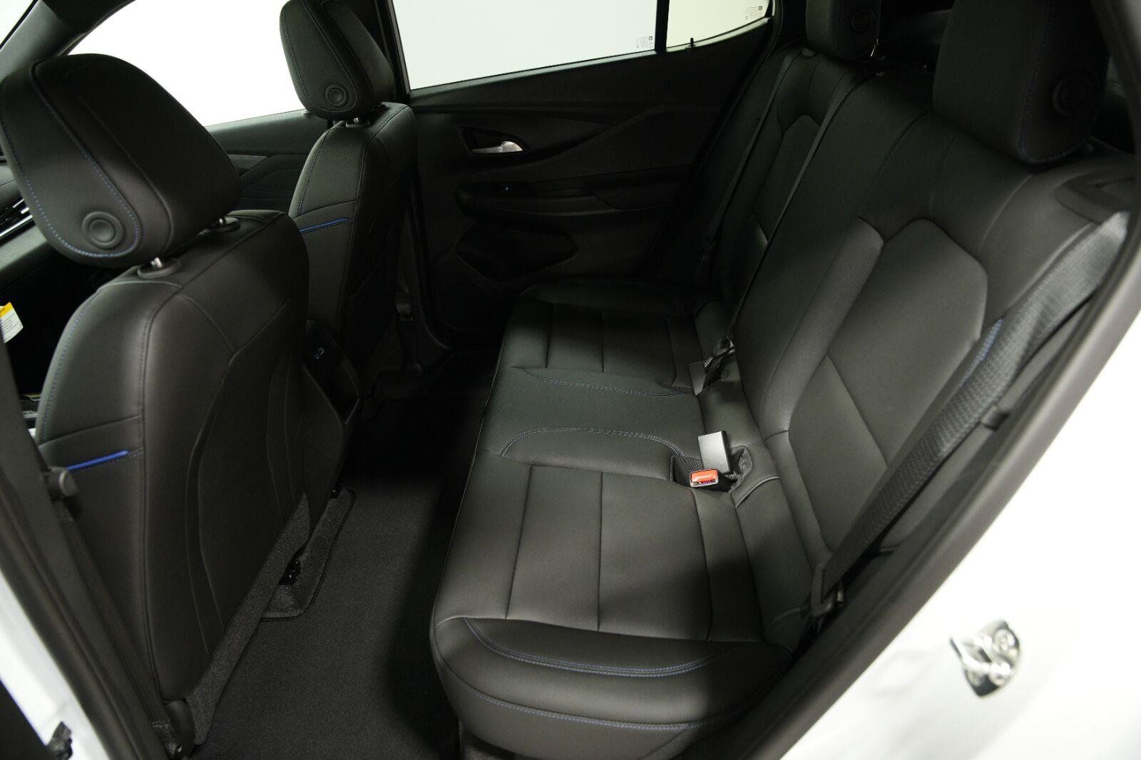 New 2026 Buick Envista Sport Touring w/ Convenience I Package FWD image 31