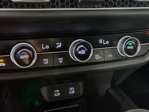 Certified 2026 Honda HR-V EX-L image 17
