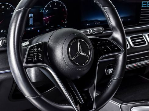 Used 2024 Mercedes-Benz GLE 350 4MATIC image 18