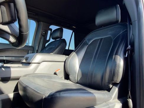Used 2018 Ford Expedition Limited w/ Equipment Group 301A RWD image 14
