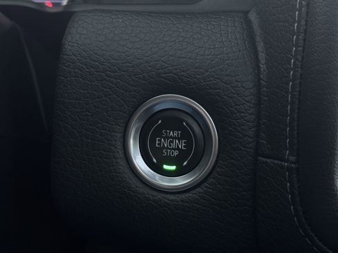 Used 2021 GMC Yukon Denali image 17