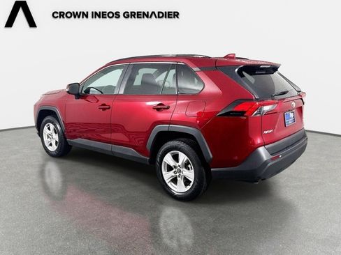 Used 2021 Toyota RAV4 XLE FWD image 7