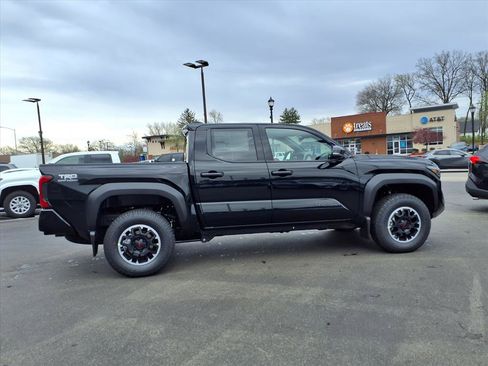 New 2026 Toyota Tacoma TRD Off-Road w/ TRD Off Road Upgrade Package AWD/4WD image 18