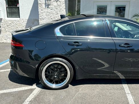Used 2020 Jaguar XE S image 18