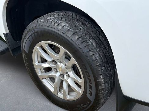 Used 2020 Chevrolet Silverado 1500 LTZ w/ LTZ Convenience Package AWD/4WD image 9