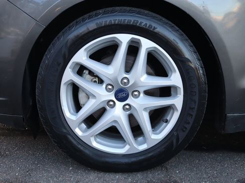 Used 2016 Ford Fusion SE image 40