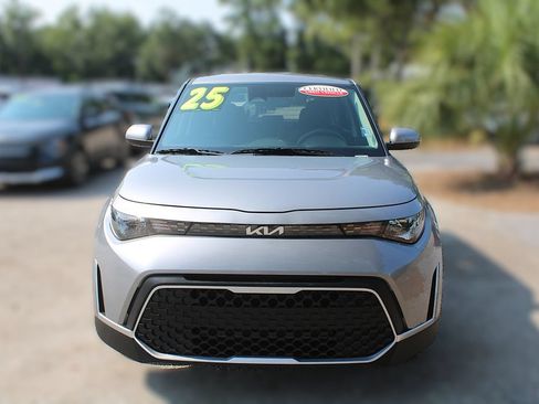 Certified 2025 Kia Soul LX w/ LX Technology Package FWD image 16