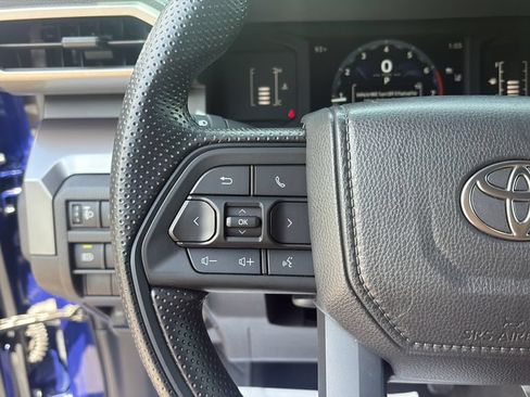 Used 2025 Toyota Tacoma SR5 RWD image 18