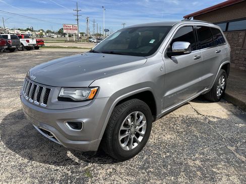 Used 2015 Jeep Grand Cherokee Overland image 4