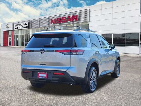 New 2025 Nissan Pathfinder SV image 6