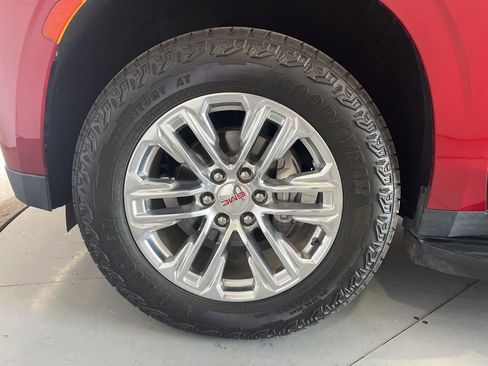 Used 2021 GMC Yukon SLT AWD/4WD image 13