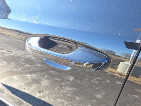 Used 2023 Kia Telluride EX w/ EX Captain's Chair Package image 25