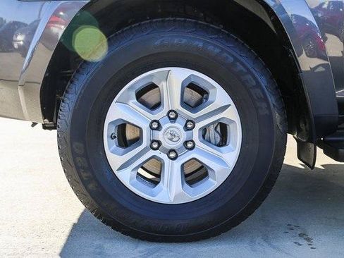 Certified 2016 Toyota 4Runner SR5 Premium RWD image 9
