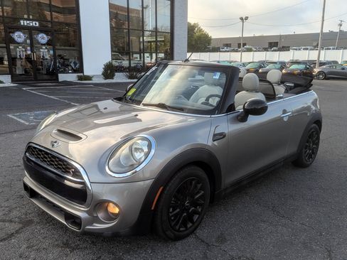 Used 2017 MINI Cooper S image 11