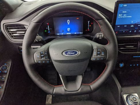 New 2026 Ford Escape ST-Line w/ Tech Pack #1 AWD/4WD image 16