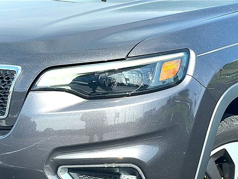 Used 2022 Jeep Cherokee Limited w/ Elite Package image 4