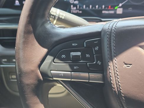 Used 2022 Cadillac Escalade Sport Platinum AWD/4WD image 18