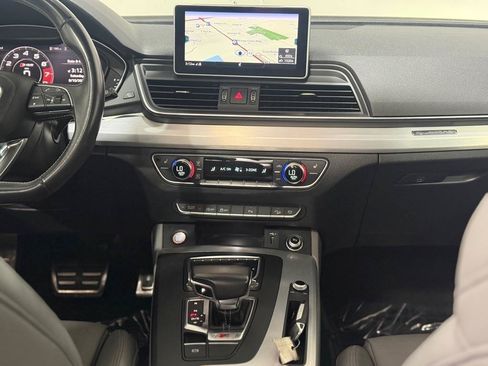 Used 2019 Audi SQ5 Premium Plus w/ Premium Plus Package AWD/4WD image 16