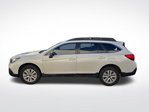Used 2019 Subaru Outback 2.5i image 8