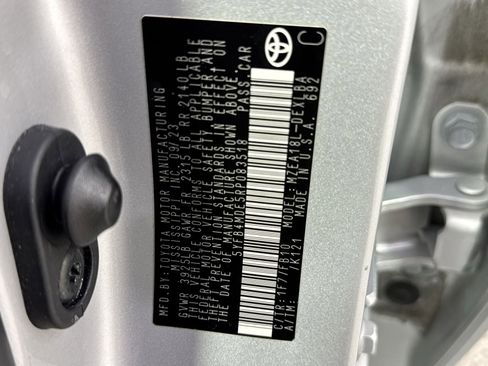 Used 2024 Toyota Corolla LE image 32