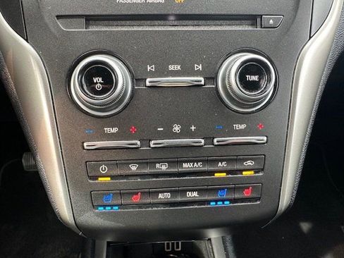 Used 2016 Lincoln MKC Reserve AWD/4WD image 18