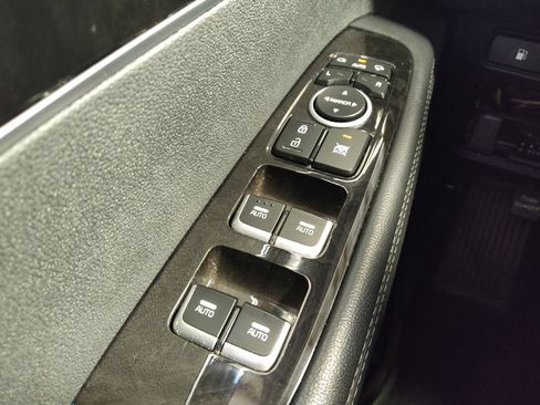 Used 2018 Kia Sorento EX FWD image 27
